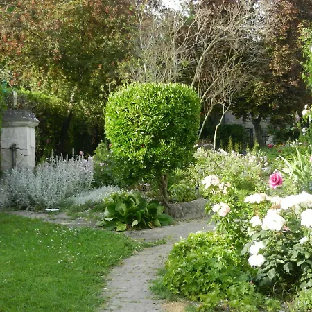 La Maison De L'ambassadeur Oda ve Kahvaltı Saint-Jean-dʼAngély